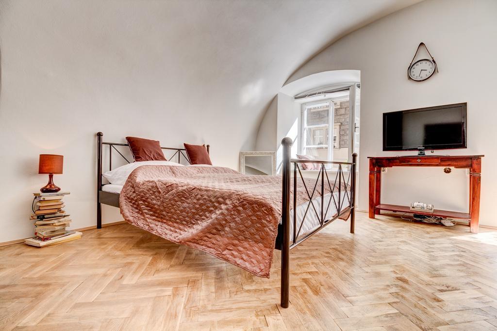 Studio Nicolas Praha Bagian luar foto